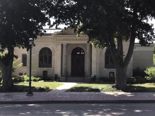 Cragin Memorial Library on Linwood Avenue